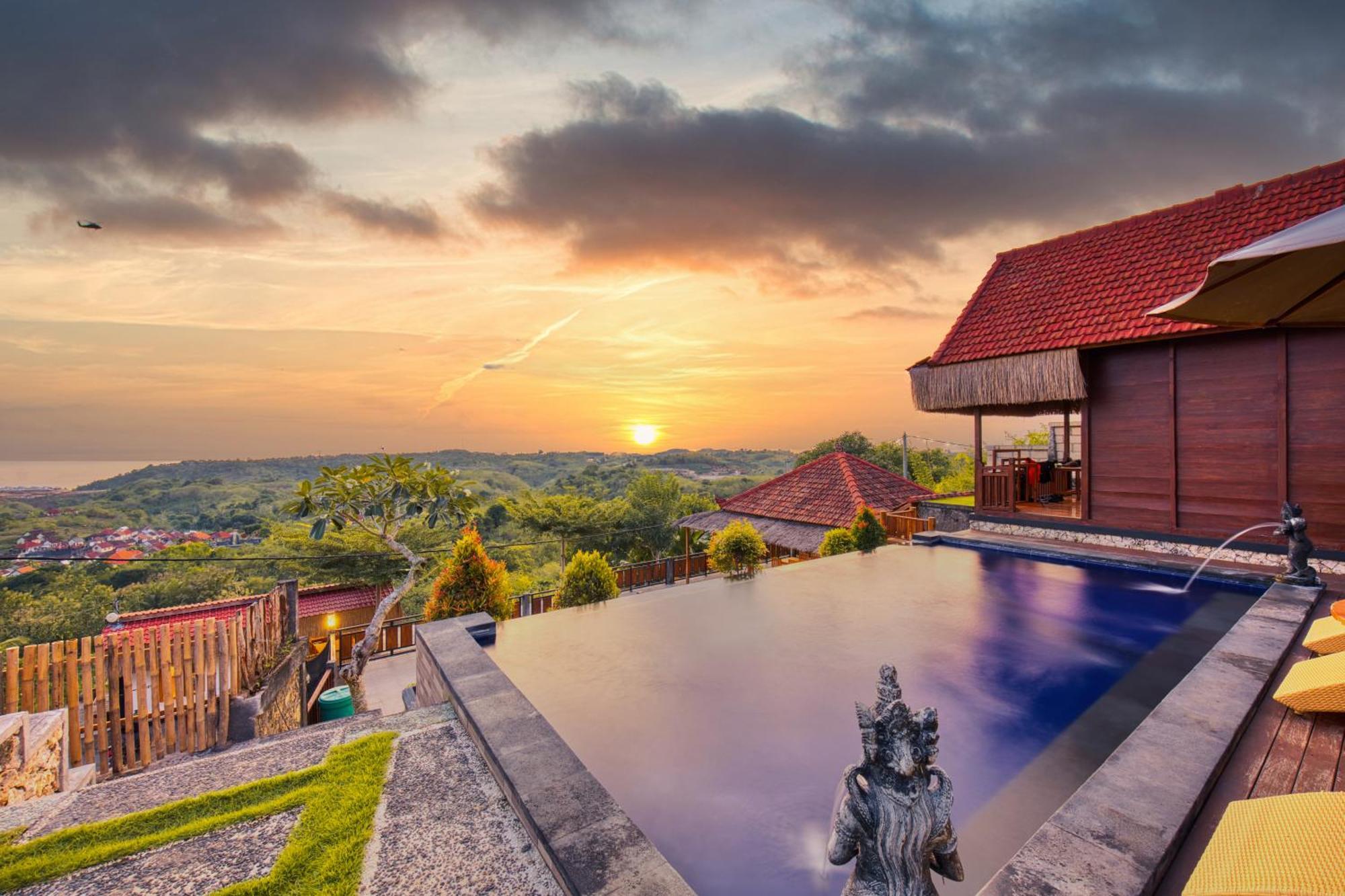 Sebuluh Sunset Hill Hotel Batumadeg ภายนอก รูปภาพ